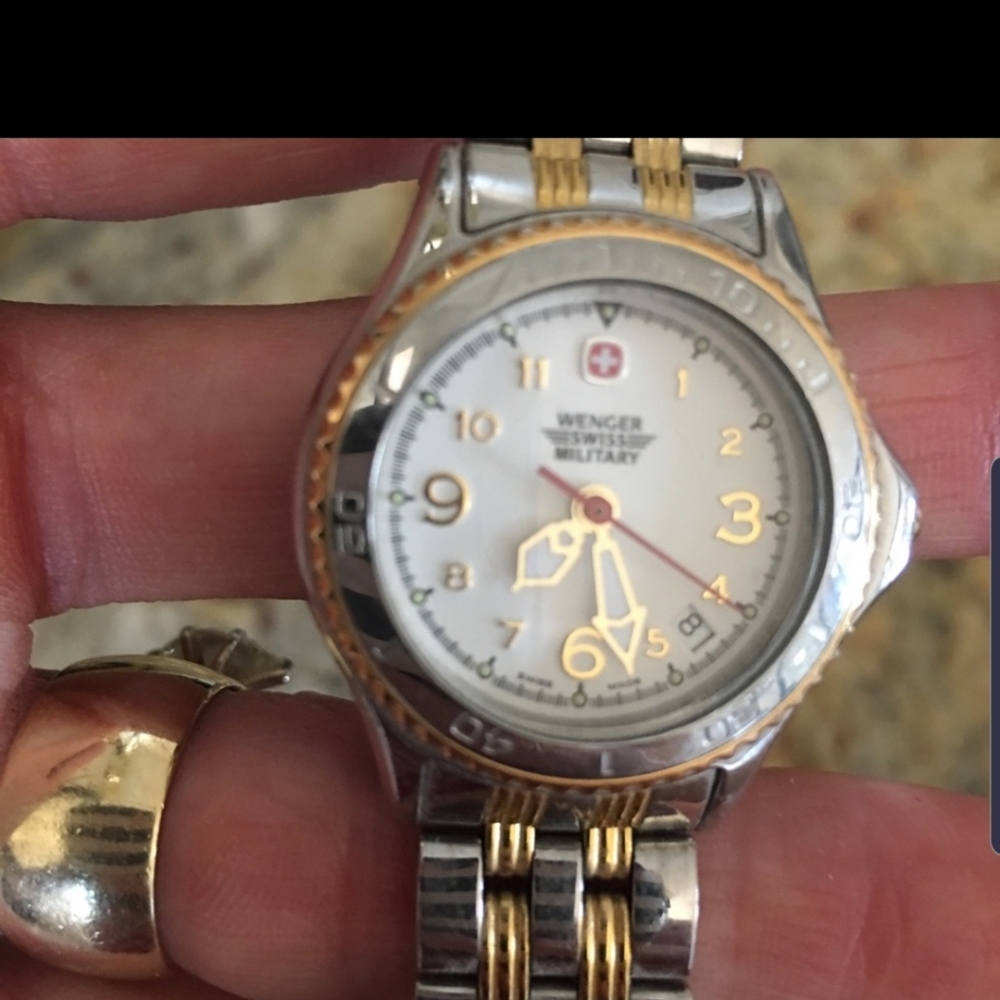 EUC!   Wenger 79095 Swiss Military Avalanche Women's Watch Stainless Steel Watch